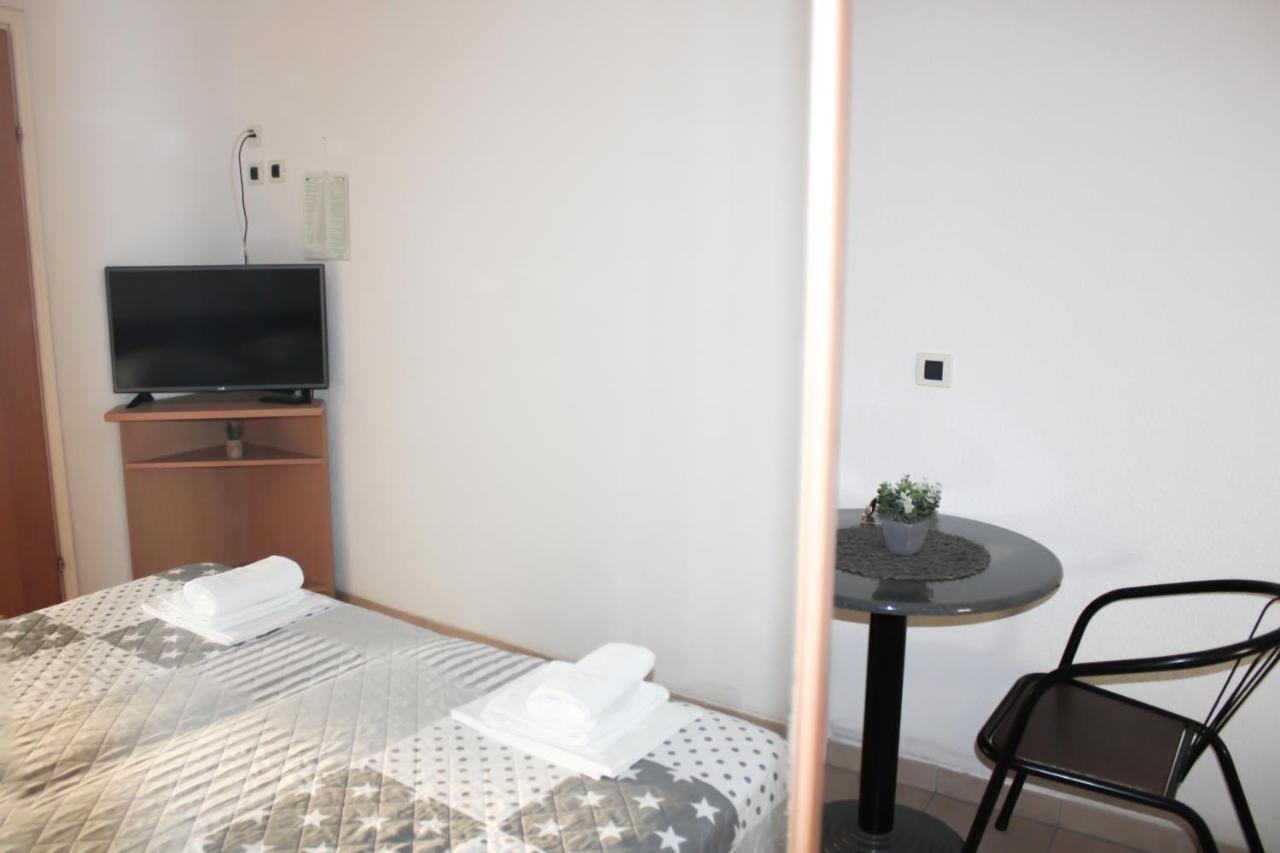 Apartments Larus Baška Voda Eksteriør billede
