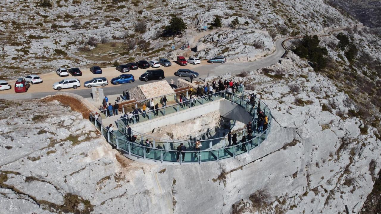 Apartments Larus Baška Voda Eksteriør billede