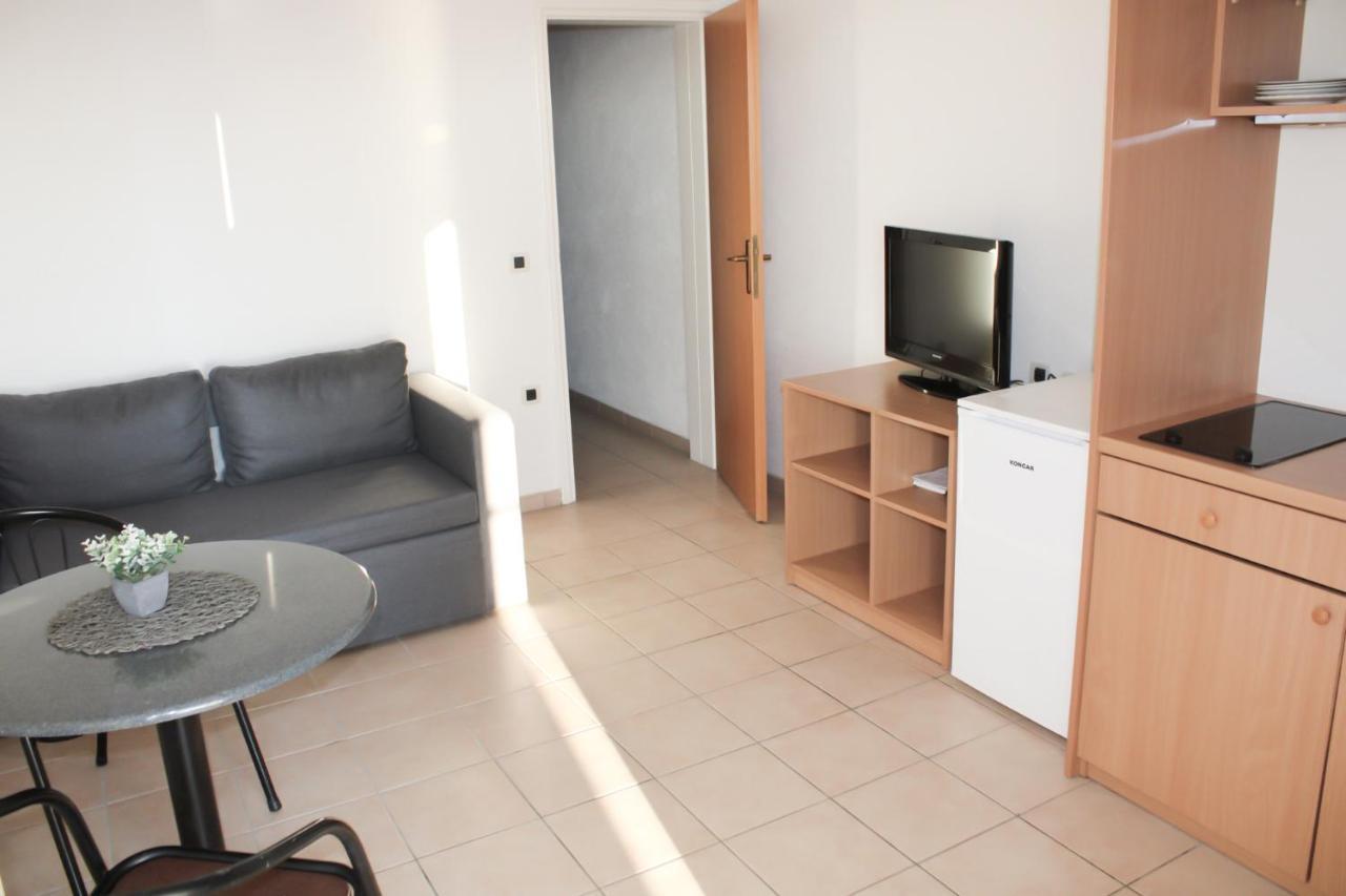 Apartments Larus Baška Voda Eksteriør billede