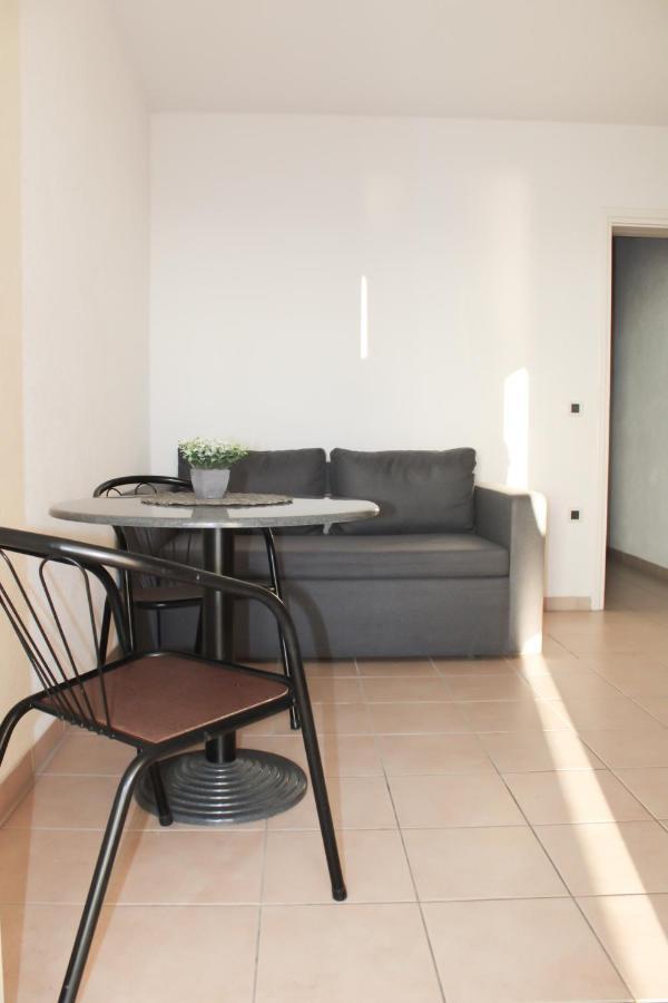 Apartments Larus Baška Voda Eksteriør billede