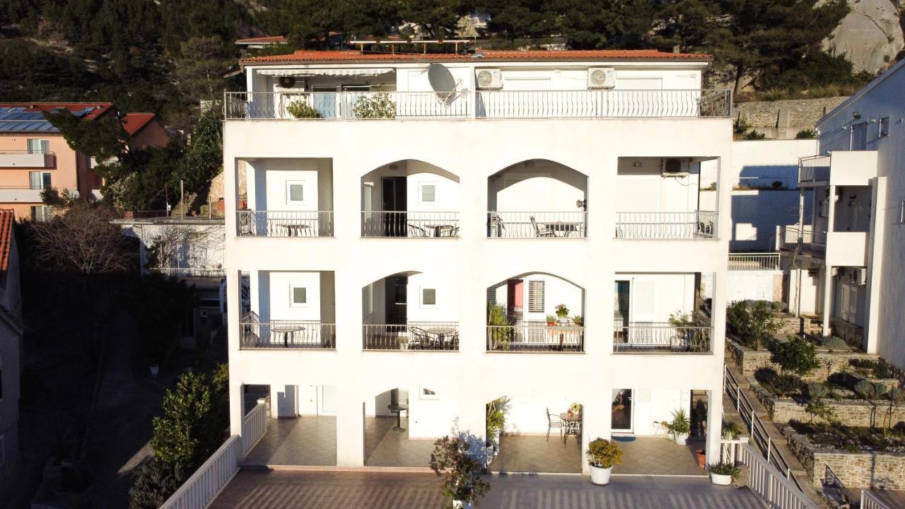 Apartments Larus Baška Voda Eksteriør billede