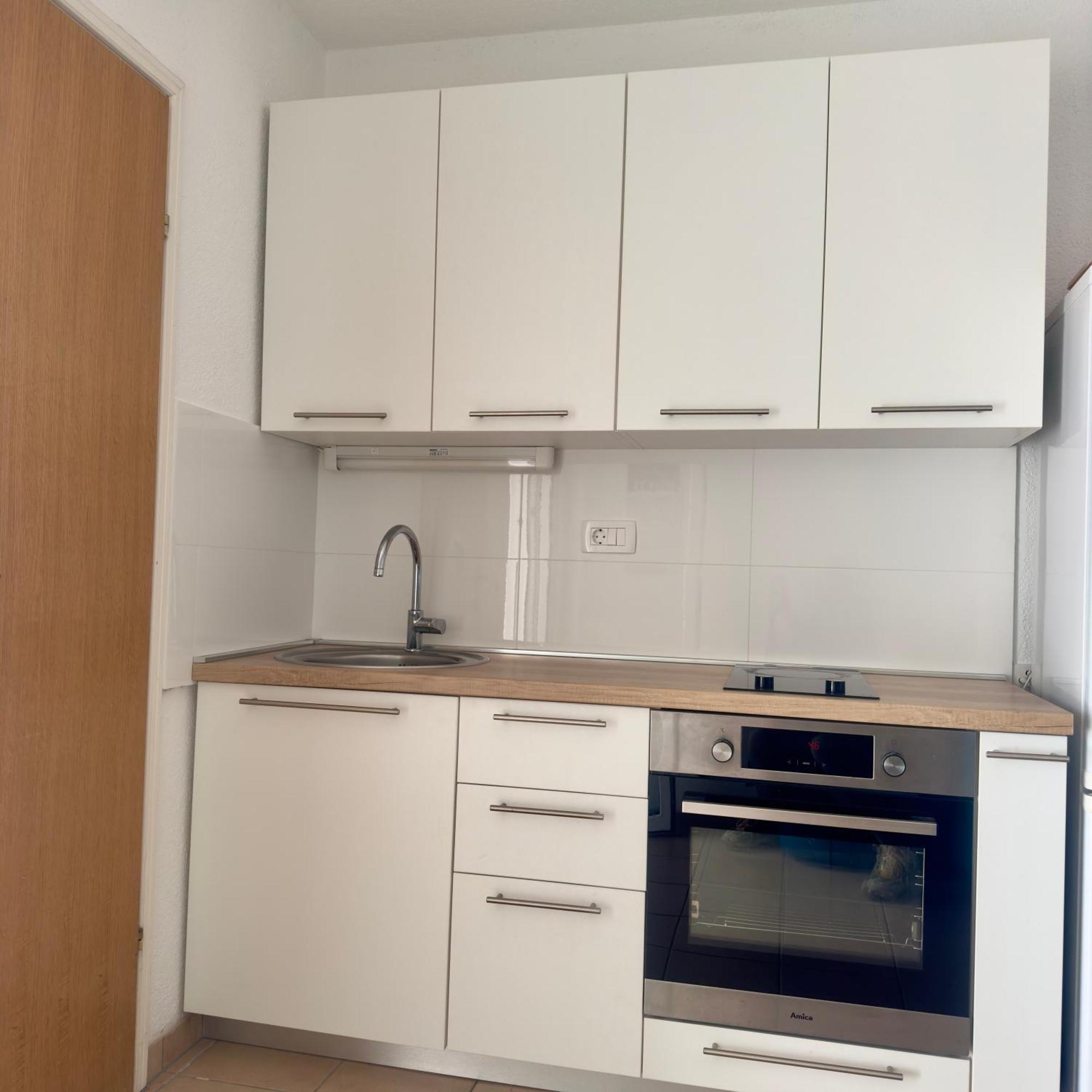 Apartments Larus Baška Voda Eksteriør billede