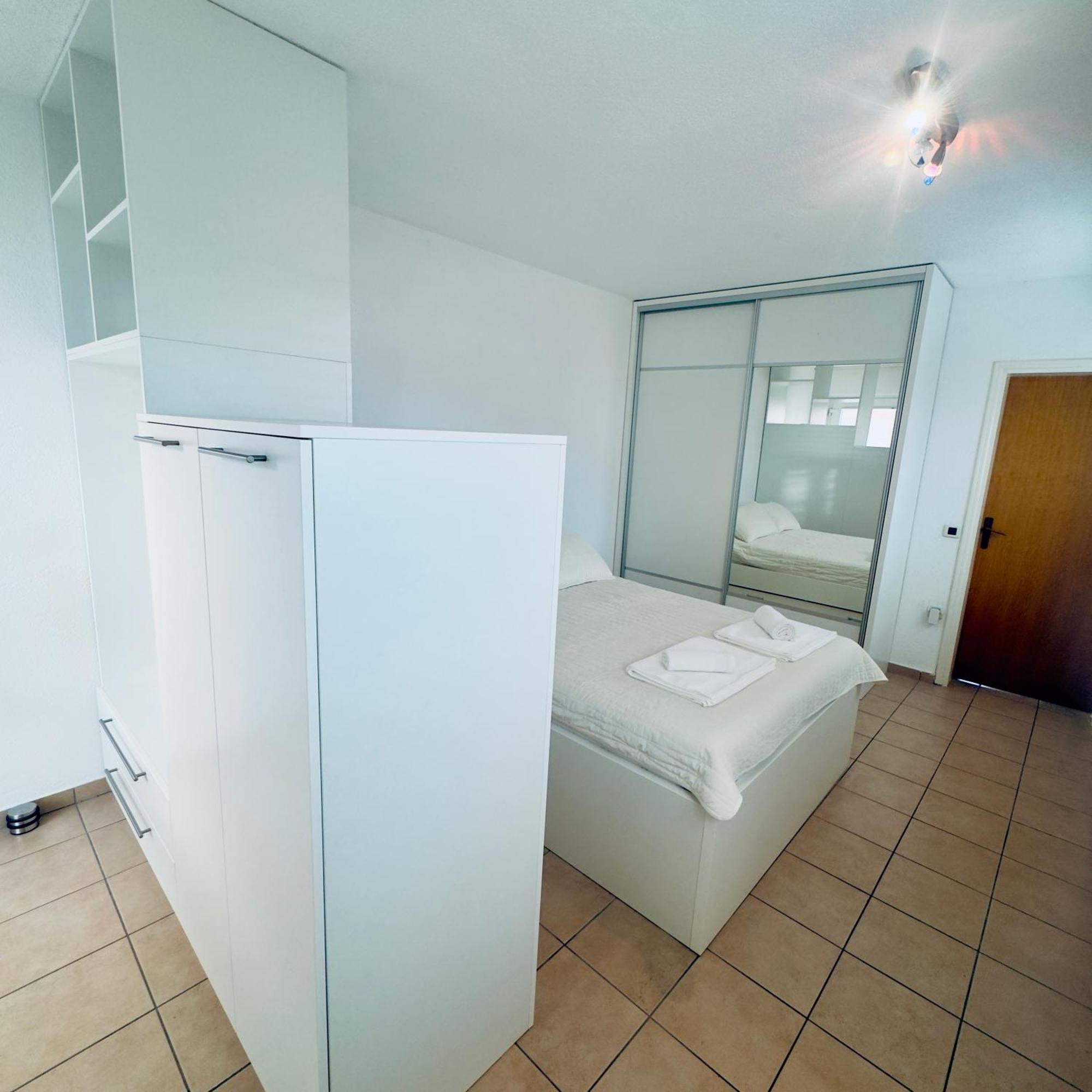 Apartments Larus Baška Voda Eksteriør billede